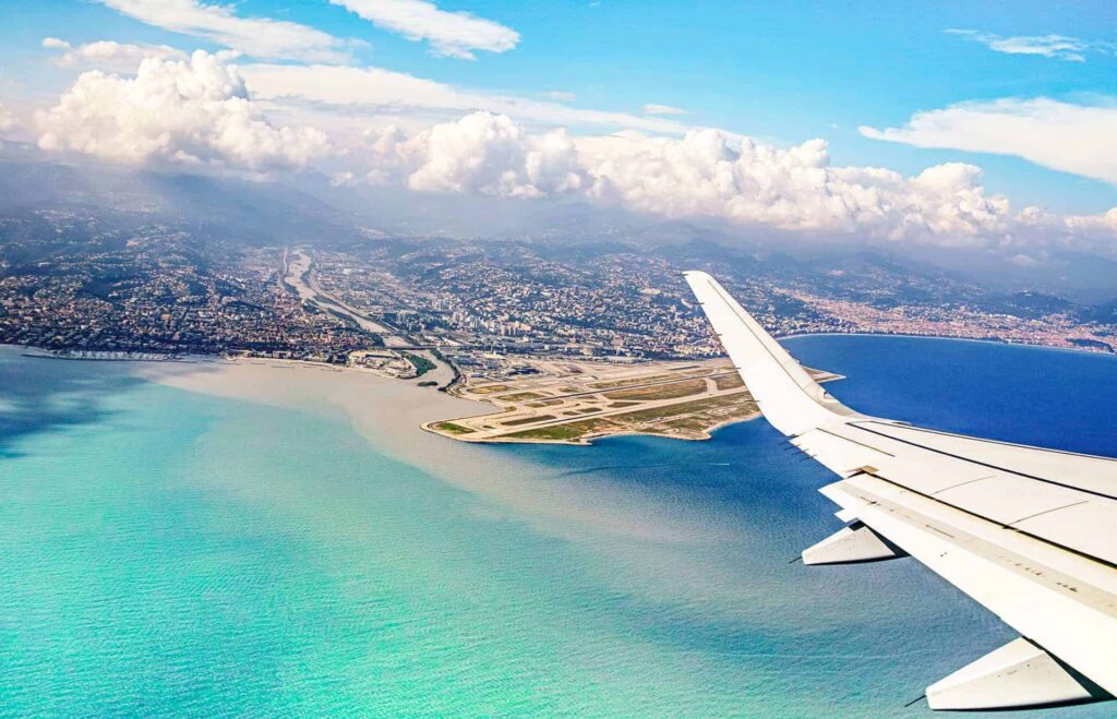 Taxi Nice Airport to Cannes Transfer - Private Driver se garer facilement