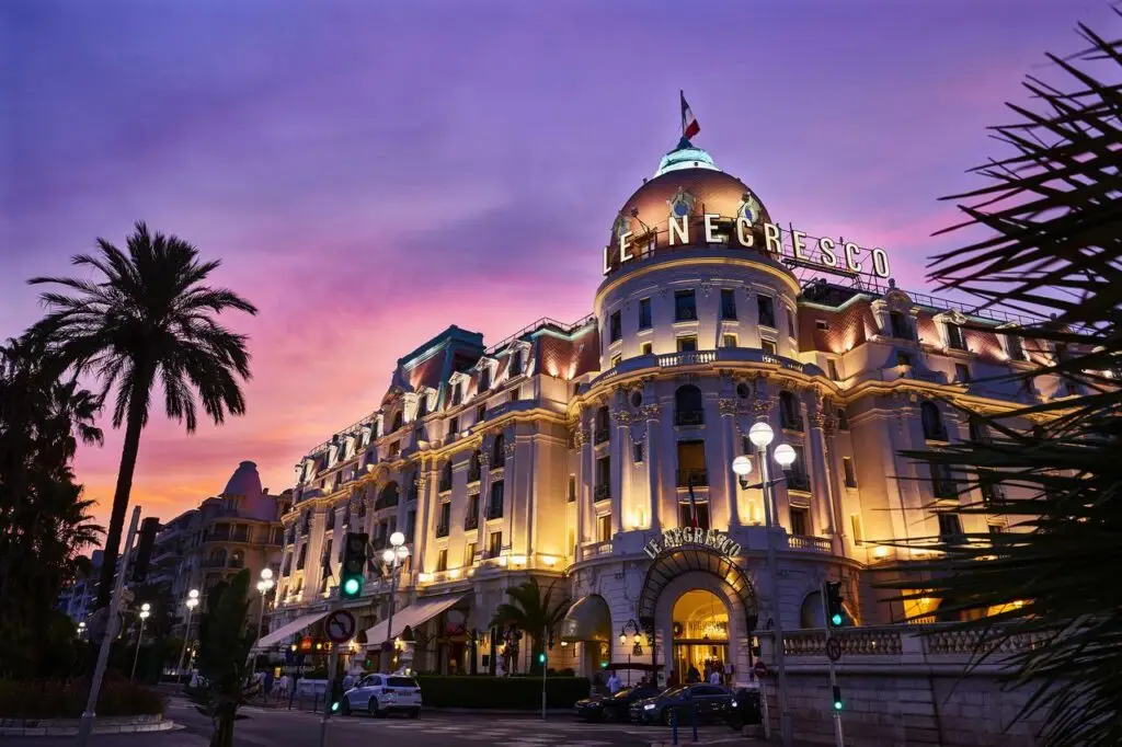 hotel negresco 15883765781 min