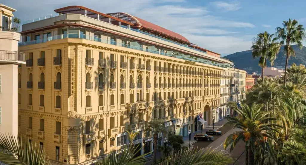 Chauffeur prive Anantara Plaza Nice avec transfert aeroport de Nice – Azur Limousines 1