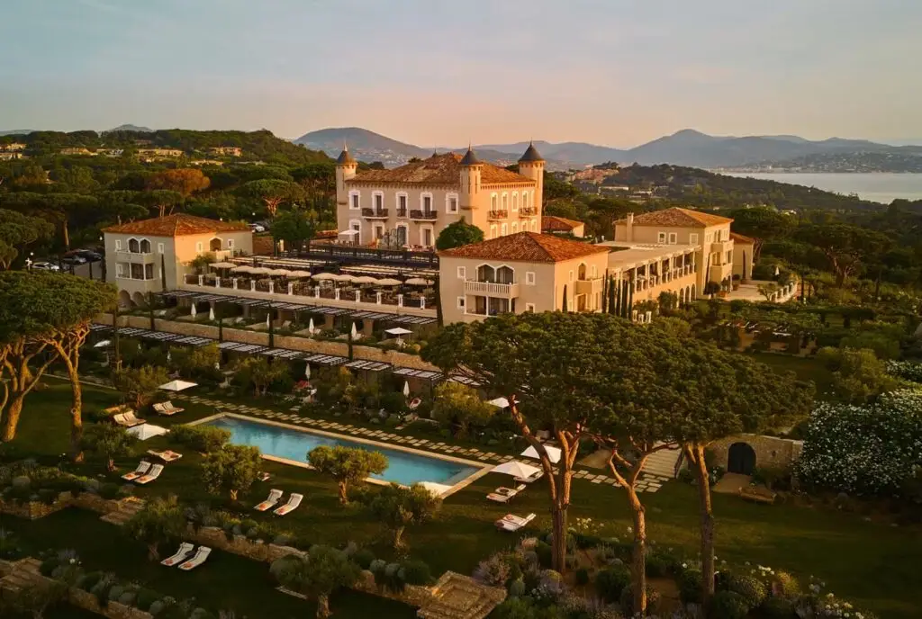 Hotel Messardière Saint-Tropez Chauffeur prive Hotel Chateau de la Messardiere Saint Tropez Azur Limousines 1