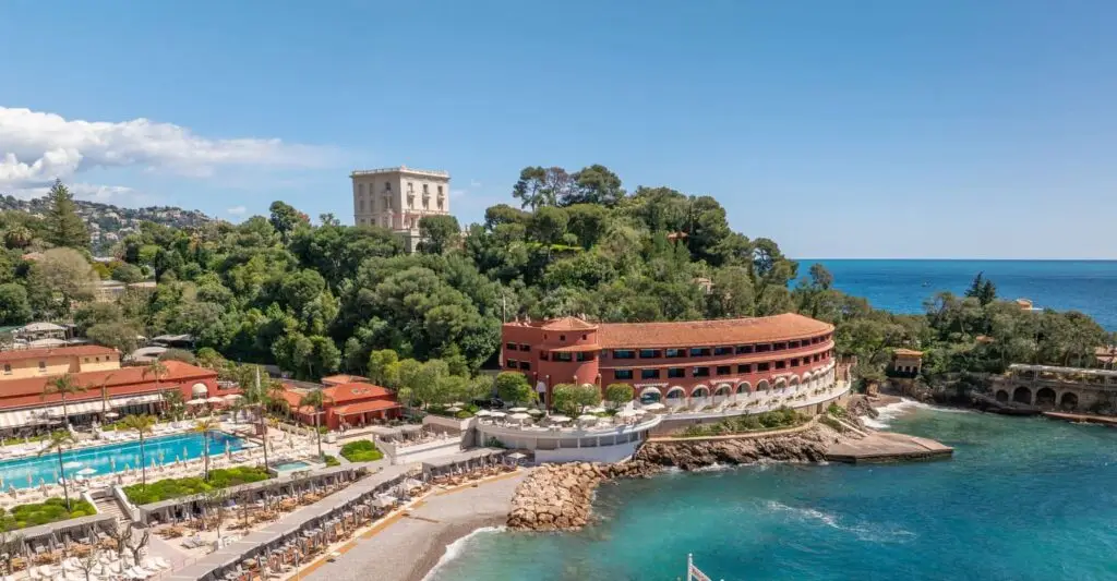 Monte Carlo Beach Hotel Monaco Chauffeur prive Monte Carlo Beach Hotel Monaco avec vehicule de luxe Azur Limousines 1